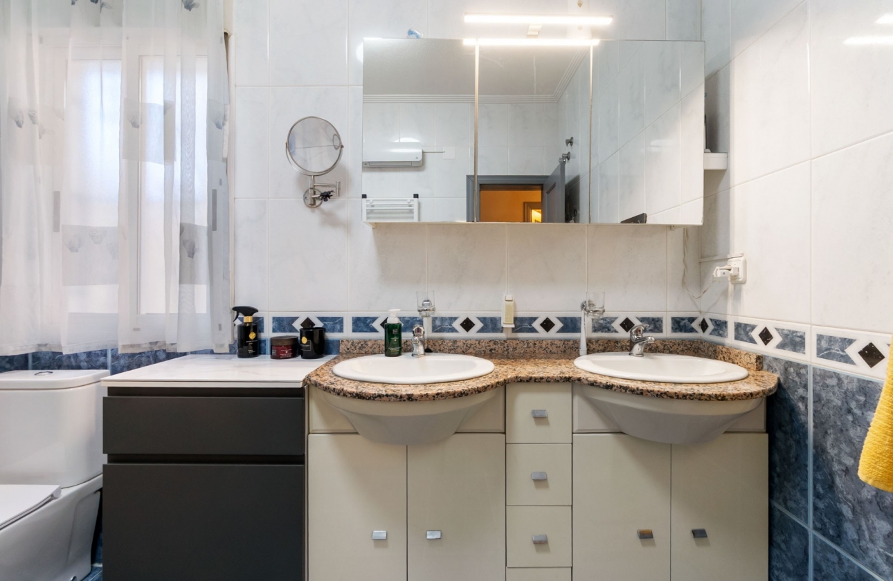 Revente - Villa - Torrevieja - El Chaparral