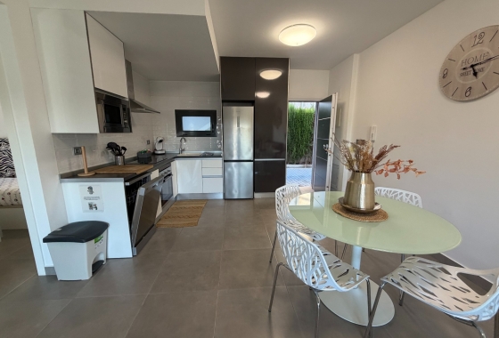 Reventa - Apartamento / piso - Pilar de la Horadada