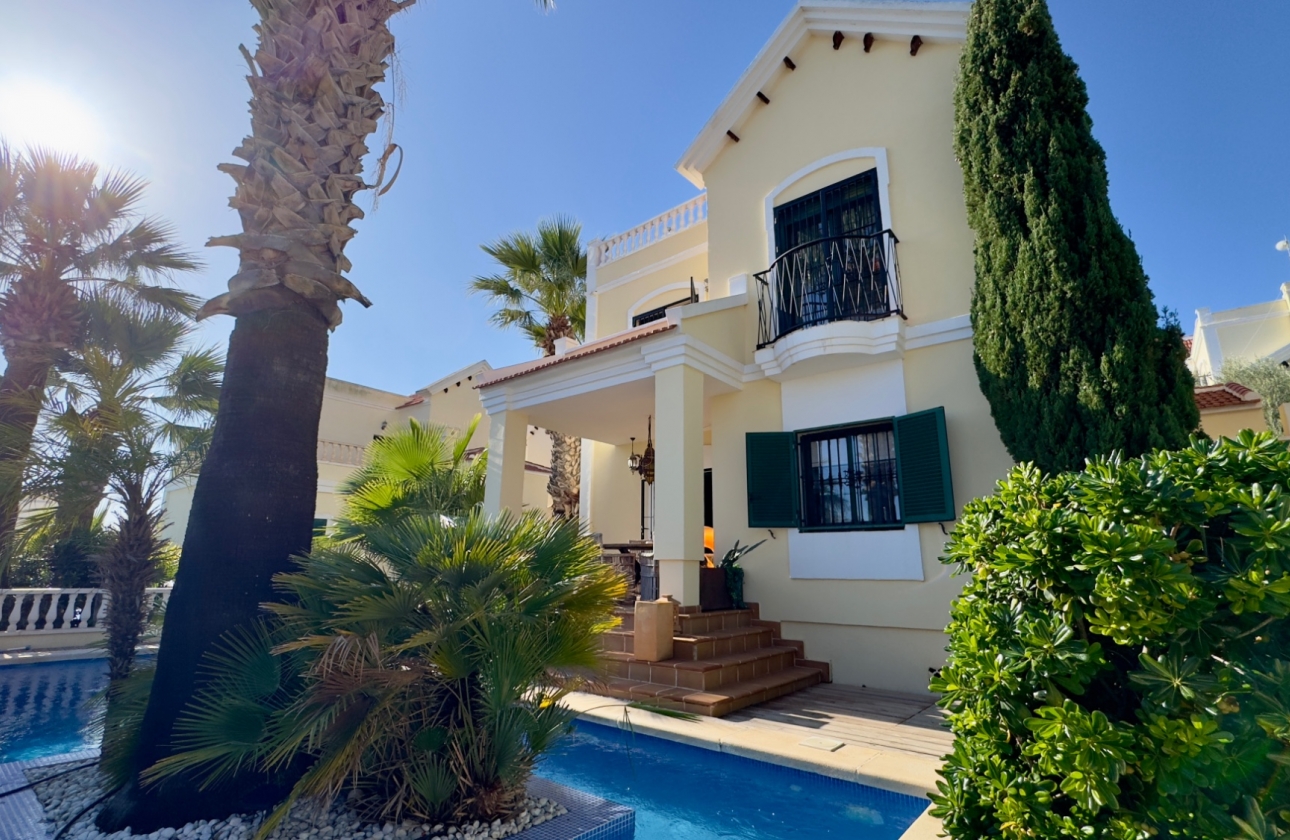 Reventa - Villa - Orihuela Costa - Los Dolses