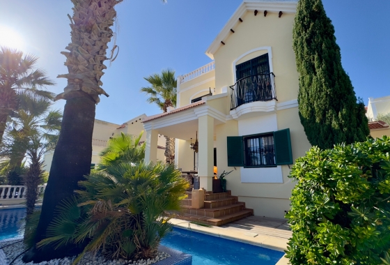 Reventa - Villa - Orihuela Costa - Los Dolses