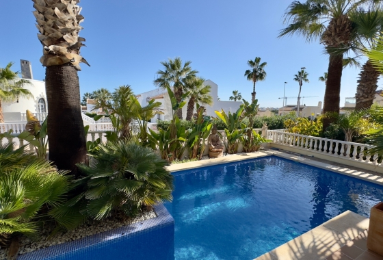 Reventa - Villa - Orihuela Costa - Los Dolses
