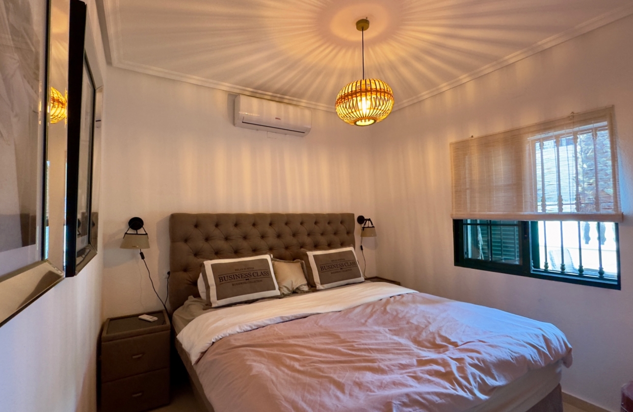 Reventa - Villa - Orihuela Costa - Los Dolses