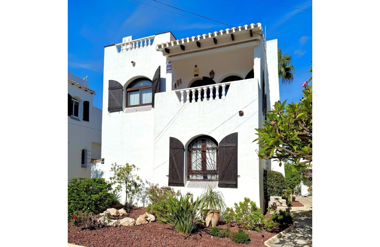 Reventa - Villa - Villamartin