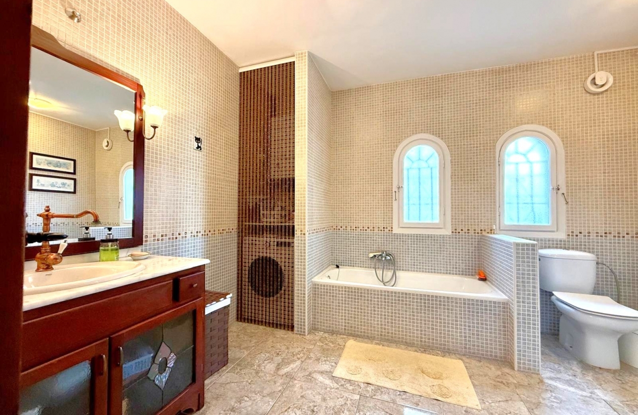 Reventa - Villa - Villamartin