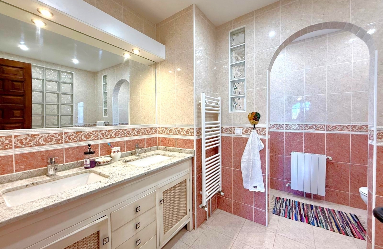 Reventa - Villa - Villamartin