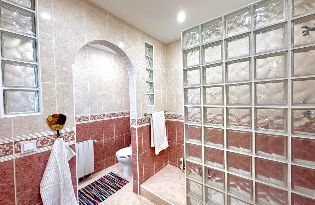 Reventa - Villa - Villamartin