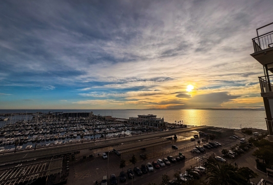 Resale - Apartment / flat - Santa Pola - Puerto