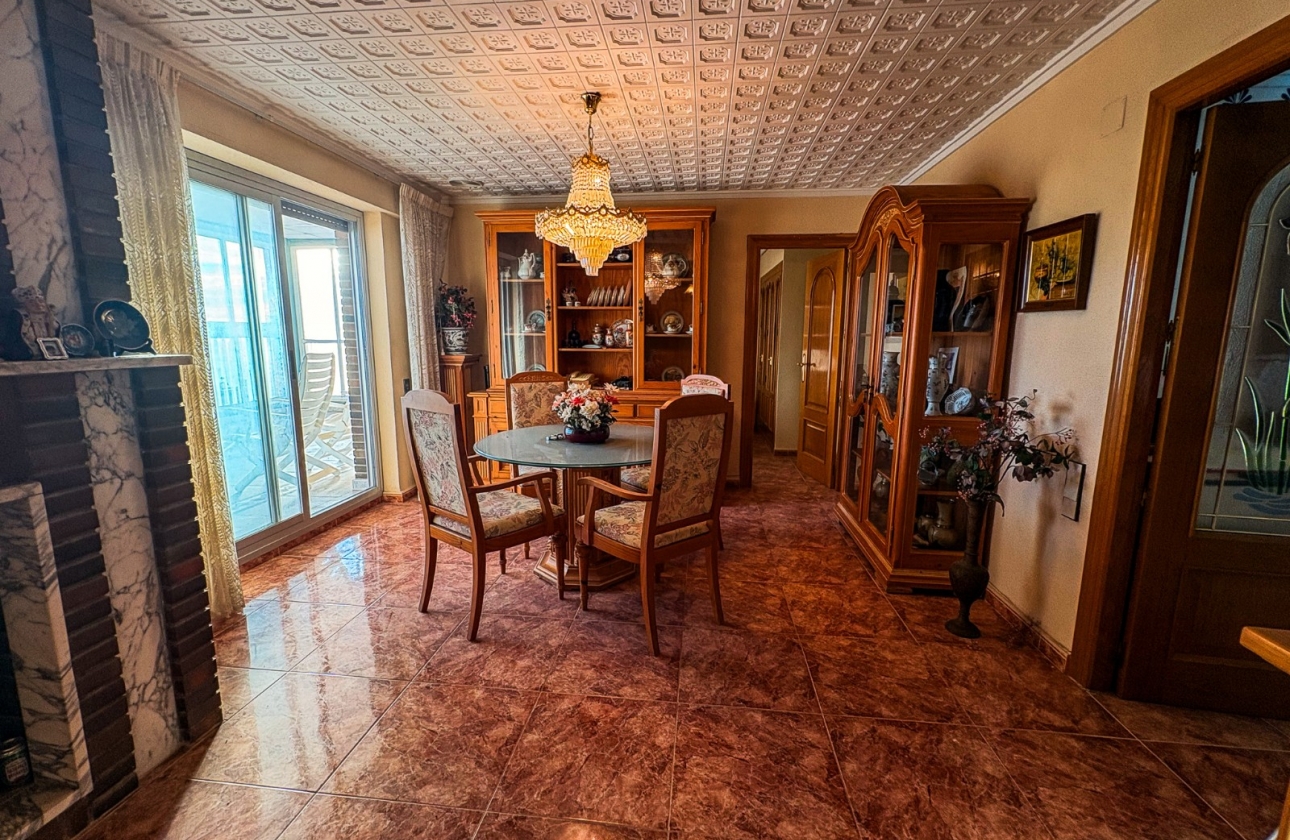 Resale - Apartment / flat - Santa Pola - Puerto