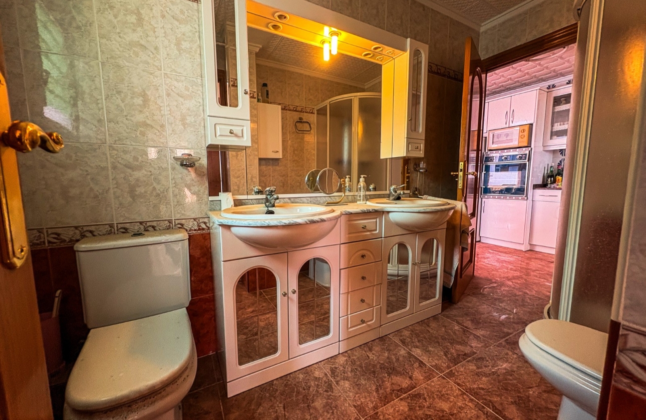 Resale - Apartment / flat - Santa Pola - Puerto