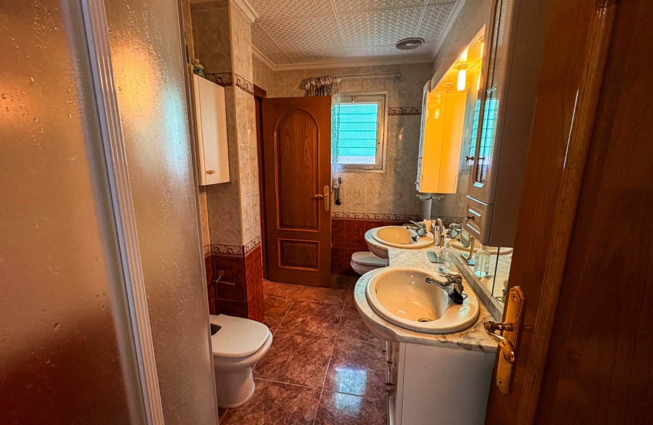 Resale - Apartment / flat - Santa Pola - Puerto