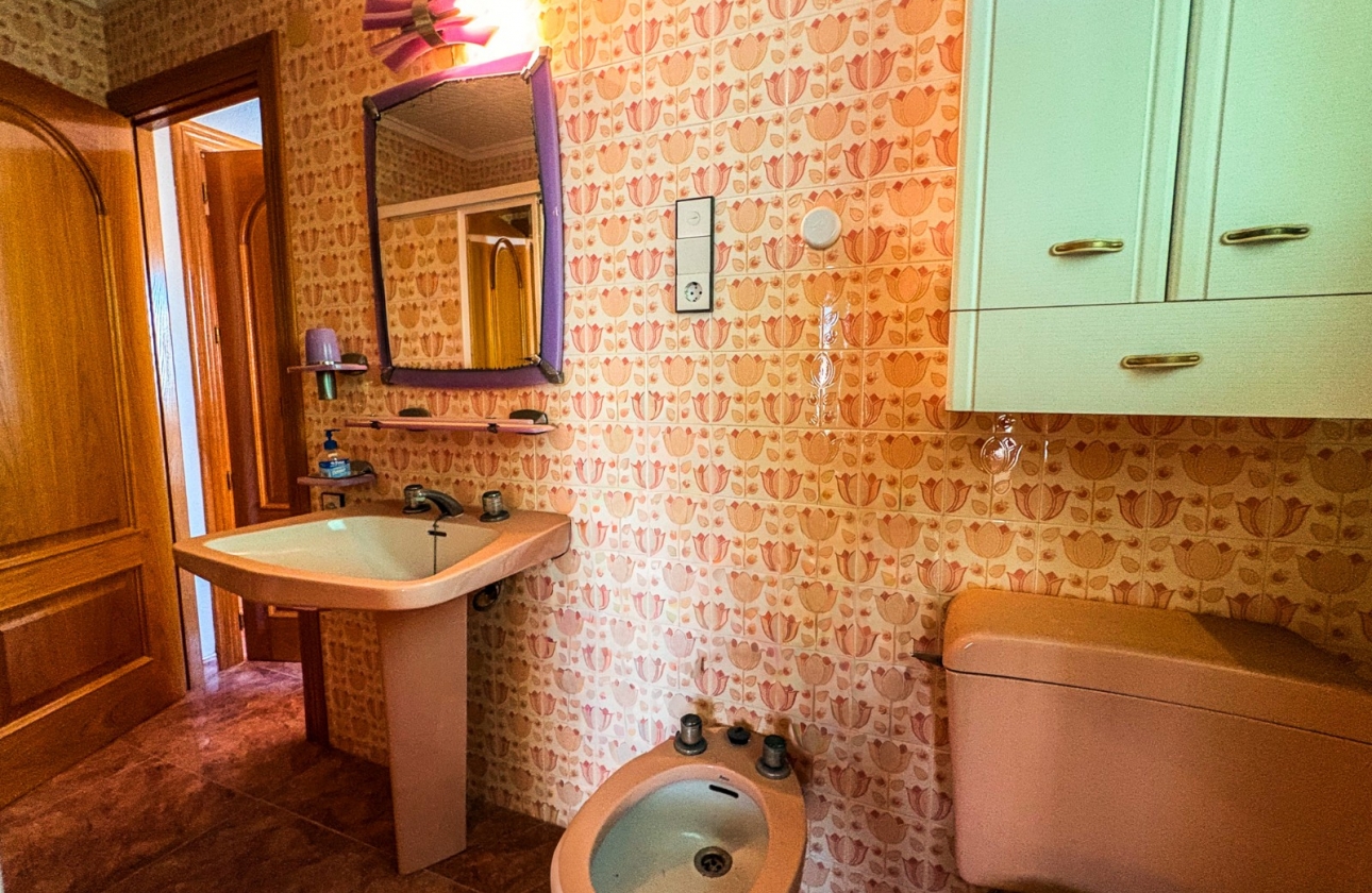 Resale - Apartment / flat - Santa Pola - Puerto