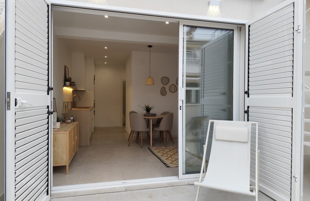 Resale - Apartment / flat - Torrevieja - La Siesta