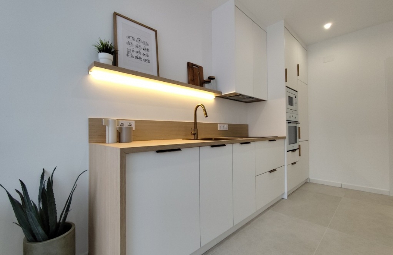 Resale - Apartment / flat - Torrevieja - La Siesta