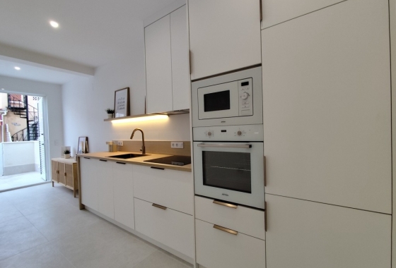 Resale - Apartment / flat - Torrevieja - La Siesta