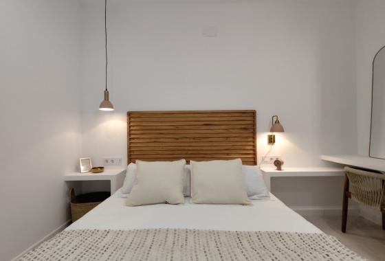 Resale - Apartment / flat - Torrevieja - La Siesta