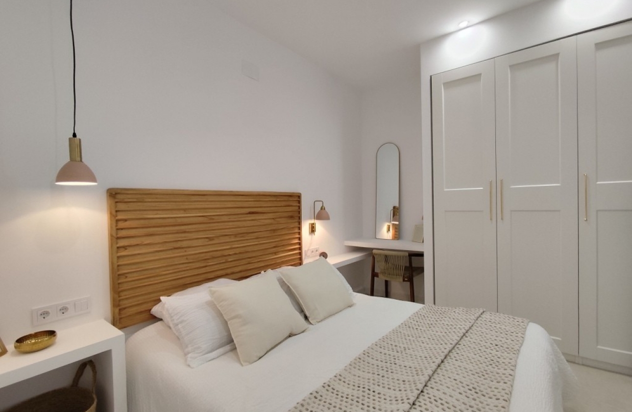 Resale - Apartment / flat - Torrevieja - La Siesta