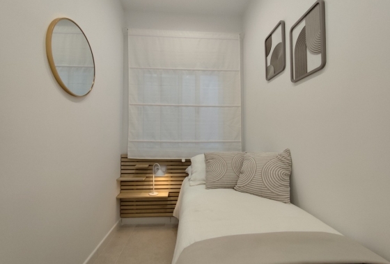 Resale - Apartment / flat - Torrevieja - La Siesta