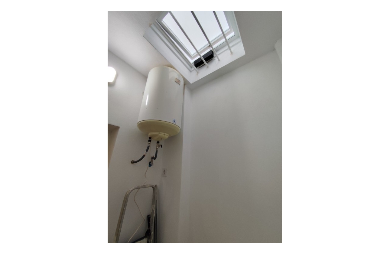 Resale - Apartment / flat - Torrevieja - La Siesta