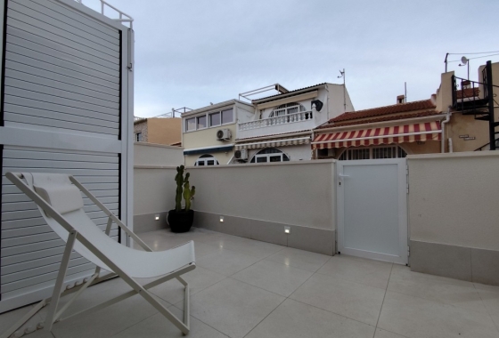 Resale - Apartment / flat - Torrevieja - La Siesta