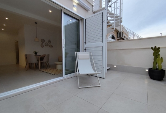 Resale - Apartment / flat - Torrevieja - La Siesta