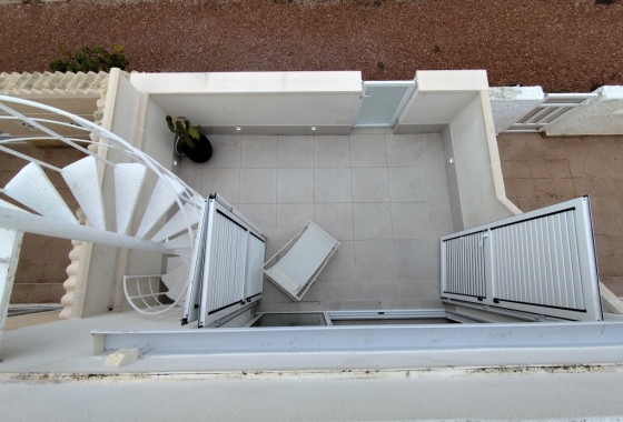 Resale - Apartment / flat - Torrevieja - La Siesta