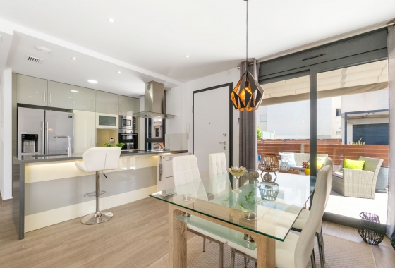 Resale - Villa - Torrevieja - Aguas Nuevas