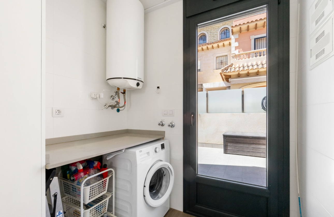 Resale - Villa - Torrevieja - Aguas Nuevas