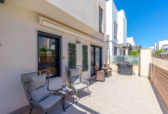 Resale - Villa - Torrevieja - Aguas Nuevas