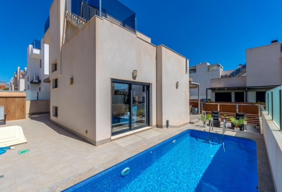 Resale - Villa - Torrevieja - Aguas Nuevas