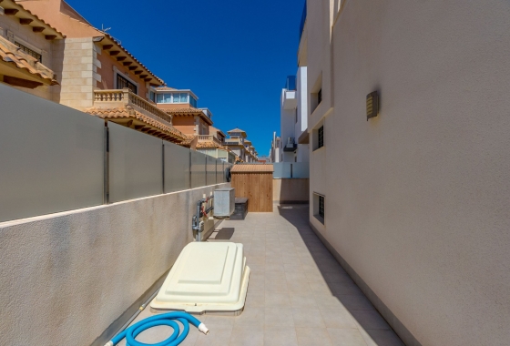 Resale - Villa - Torrevieja - Aguas Nuevas