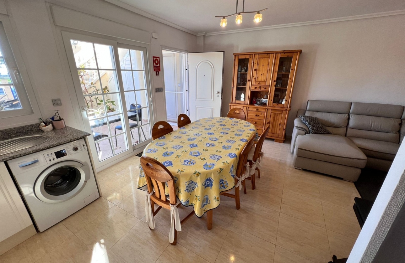 Resale - Apartment / flat - Guardamar del Segura - El Raso