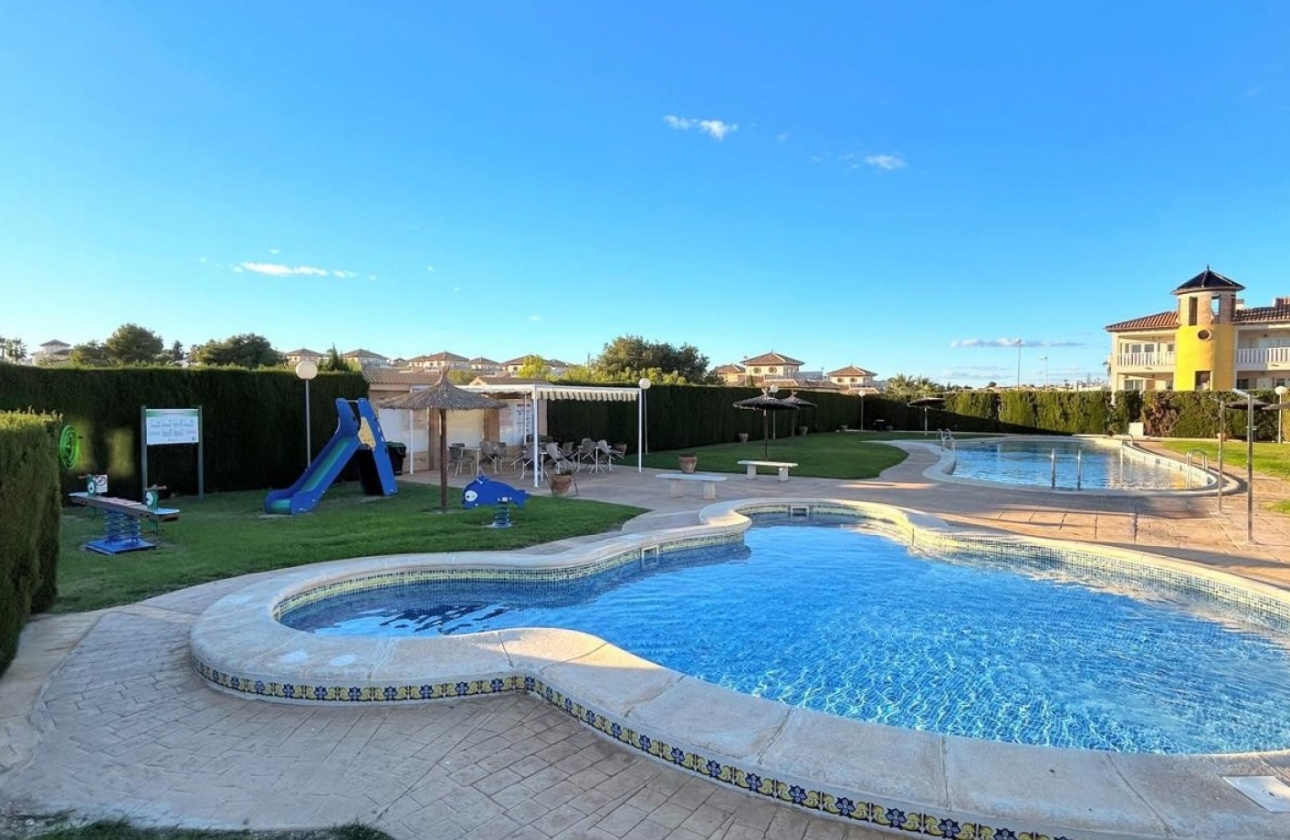 Resale - House - Orihuela Costa - Villamartín