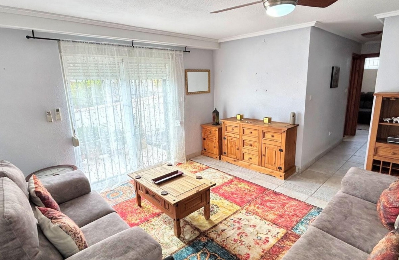 Resale - House - Orihuela Costa - Villamartín