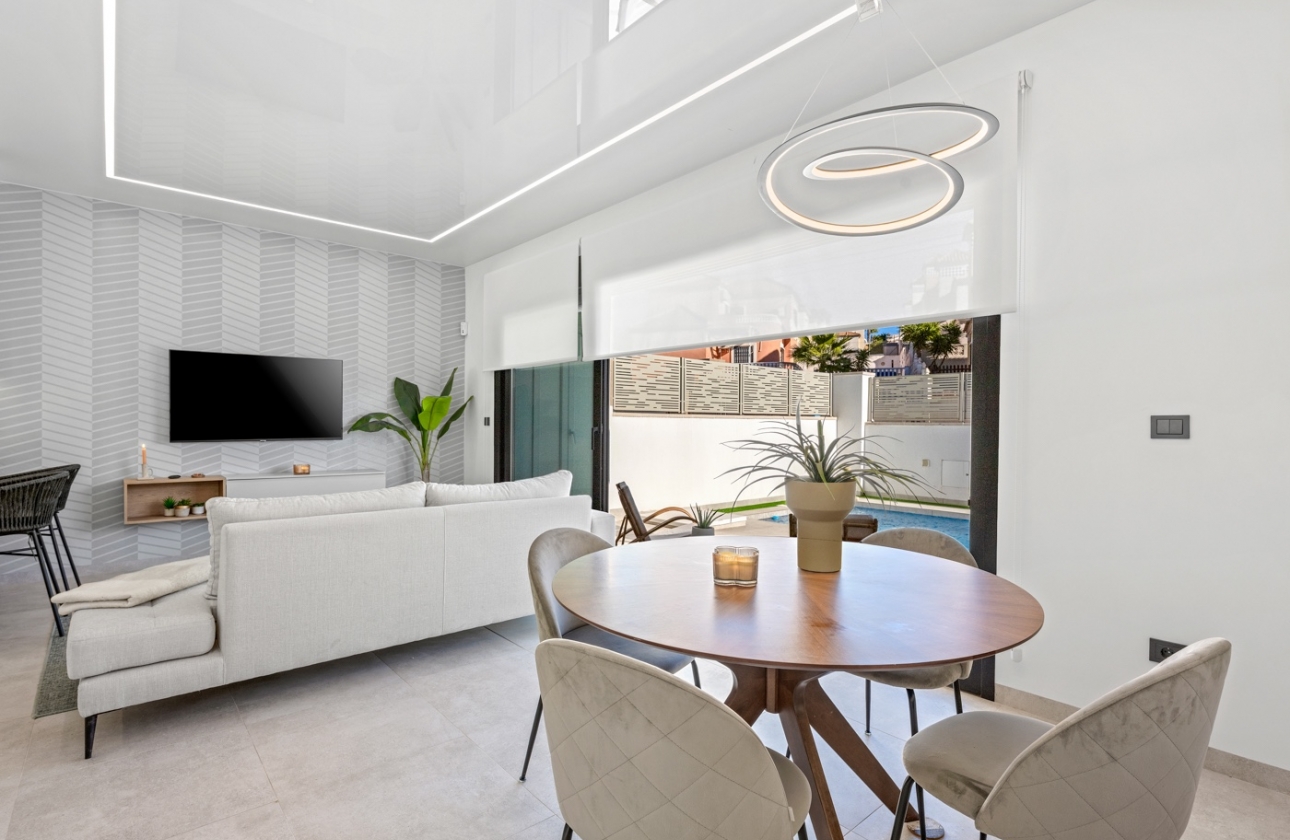 Resale - Villa - Orihuela Costa - Blue Lagoon*