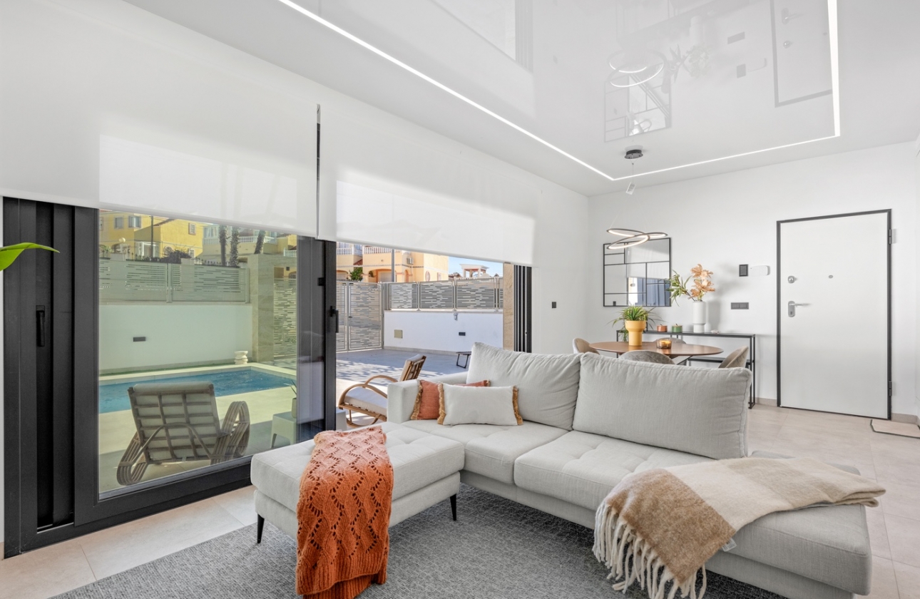 Resale - Villa - Orihuela Costa - Blue Lagoon*