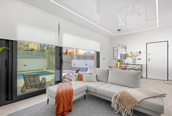 Resale - Villa - Orihuela Costa - Blue Lagoon*