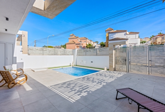 Resale - Villa - Orihuela Costa - Blue Lagoon*