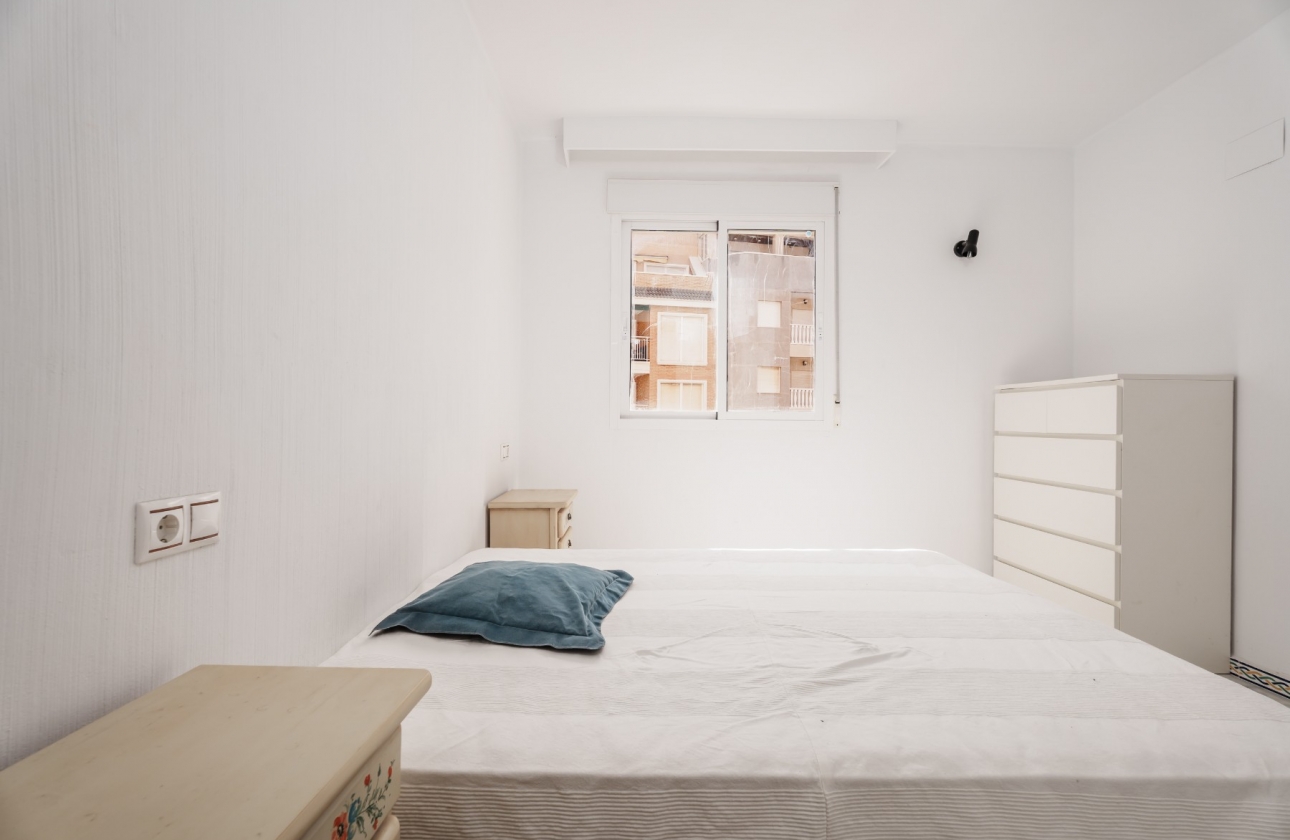 Resale - Apartment / flat - Torrevieja - Playa Los Locos