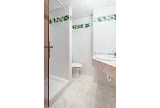 Resale - Apartment / flat - Torrevieja - Playa Los Locos