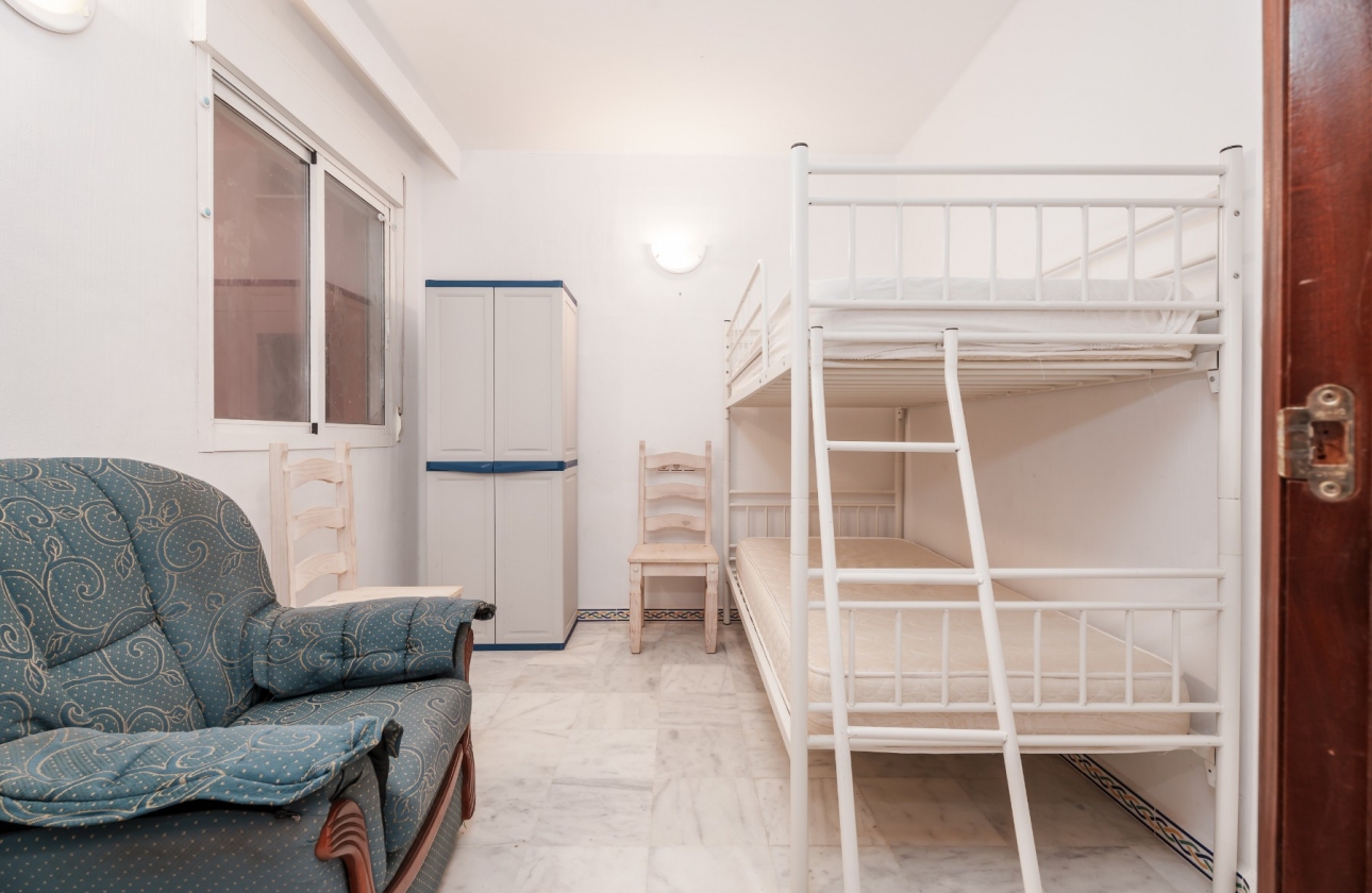 Resale - Apartment / flat - Torrevieja - Playa Los Locos