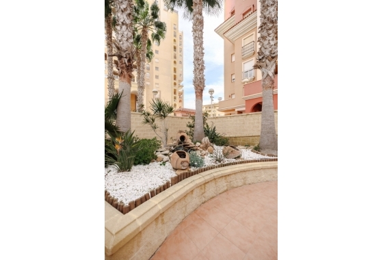 Resale - Apartment / flat - Torrevieja - Playa Los Locos