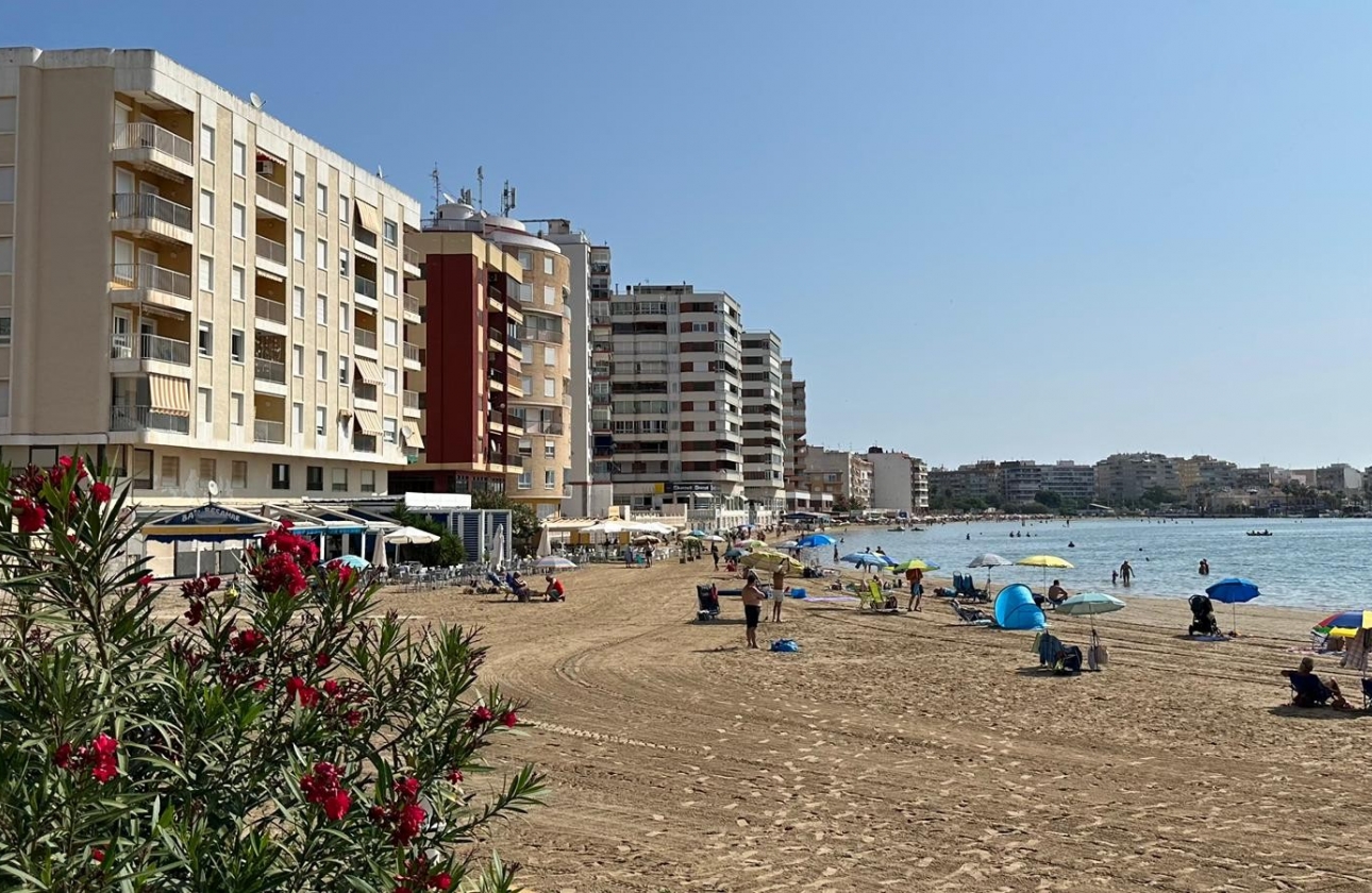 Resale - Apartment / flat - Torrevieja