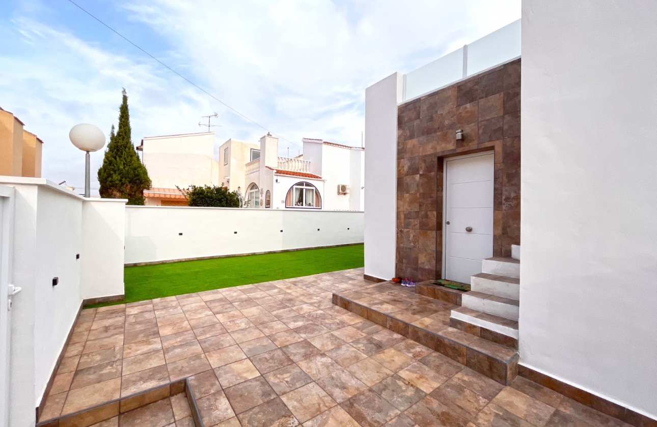 Resale - House - Orihuela Costa - Playa Flamenca