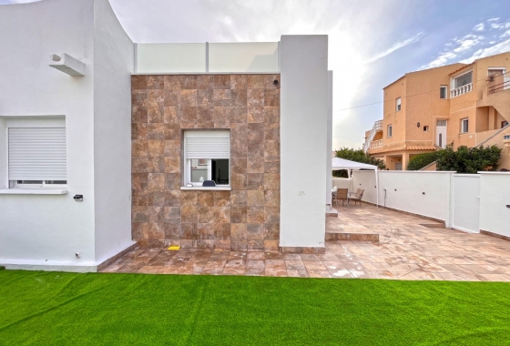 Resale - House - Orihuela Costa - Playa Flamenca