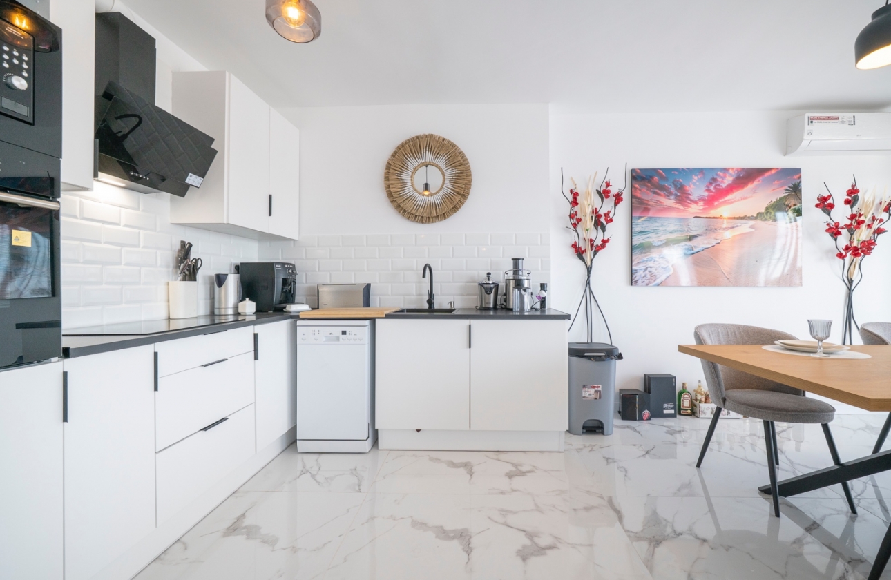 Resale - Apartment / flat - Orihuela Costa - Punta Prima