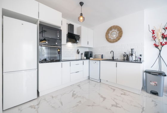 Resale - Apartment / flat - Orihuela Costa - Punta Prima