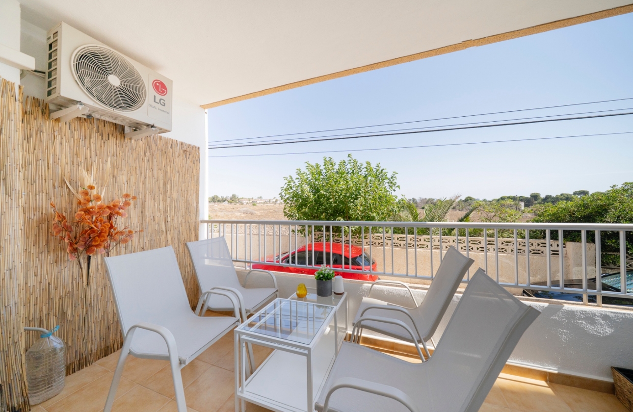 Resale - Apartment / flat - Orihuela Costa - Punta Prima