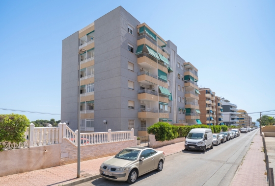 Resale - Apartment / flat - Orihuela Costa - Punta Prima