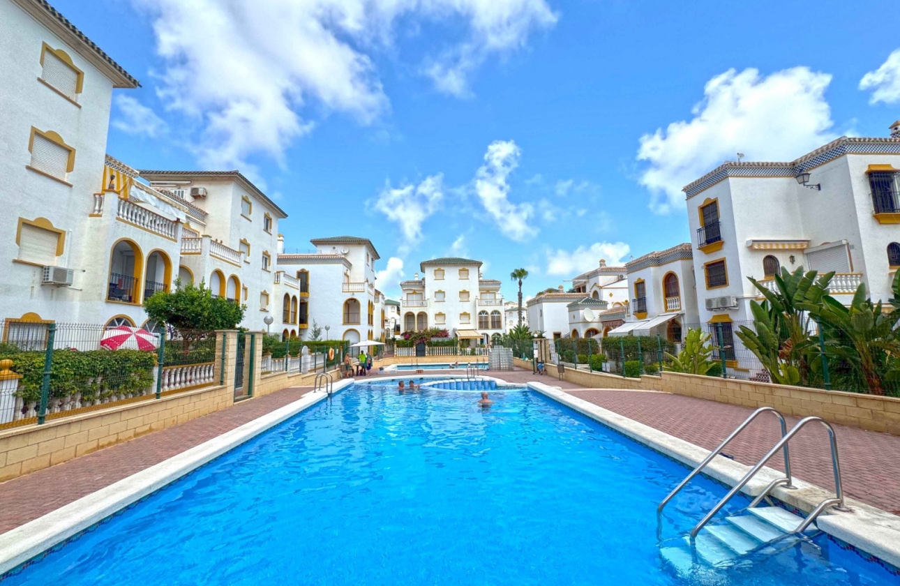 Resale - Apartment / flat - Torrevieja - La Mata
