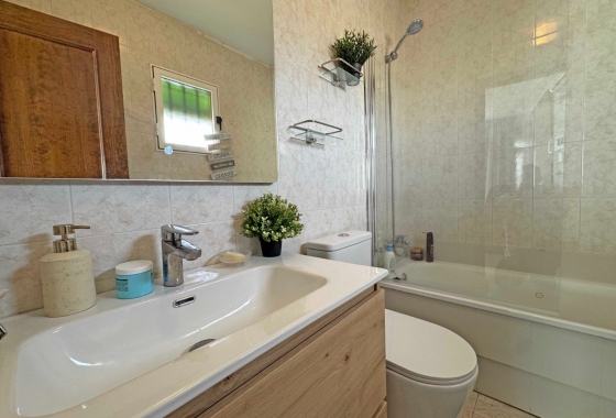 Resale - Apartment / flat - Torrevieja - La Mata